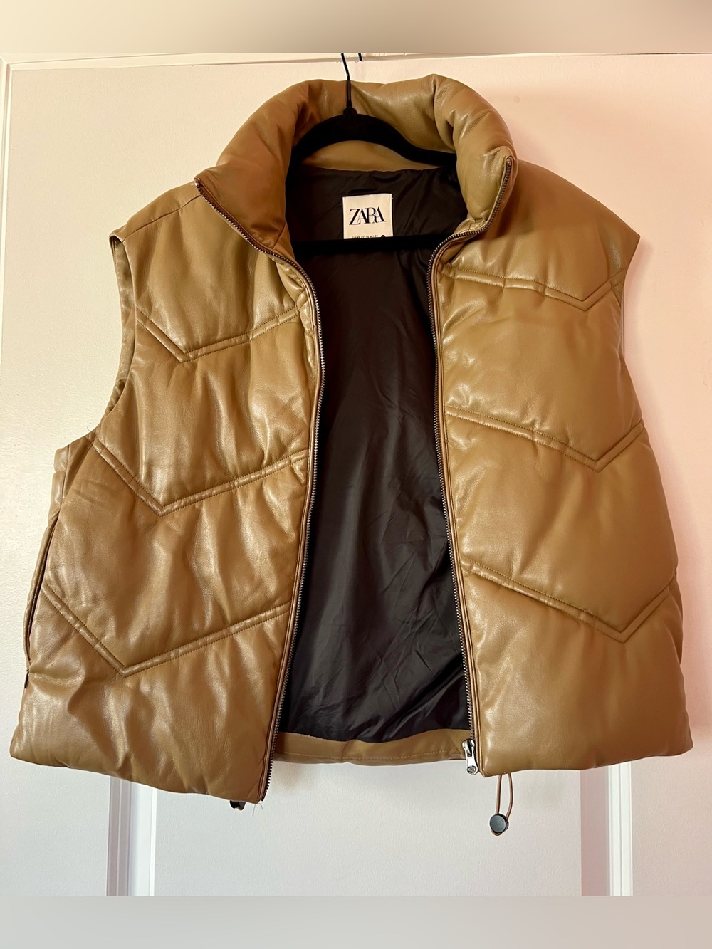 ZARA Women's Tan Puffer Vest